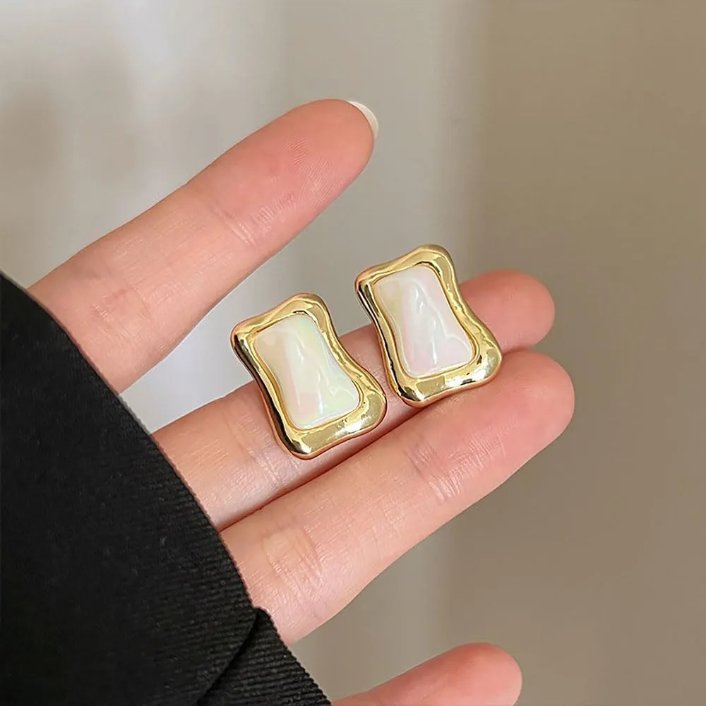 "Gold Pearl Stud Earrings for Women Baroque Pearl Earrings Irregular Geometric Pearl Earrings Lightweight Statement Pearl Earrings Jewelry Gifts"